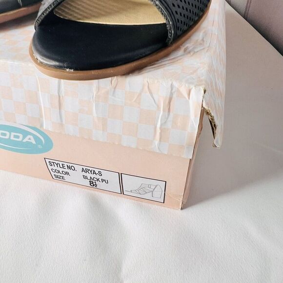 SODA ARYA-S Sz 8.5 Lace Up Heels Black Faux Wood Heels EUC - Picture 4 of 13